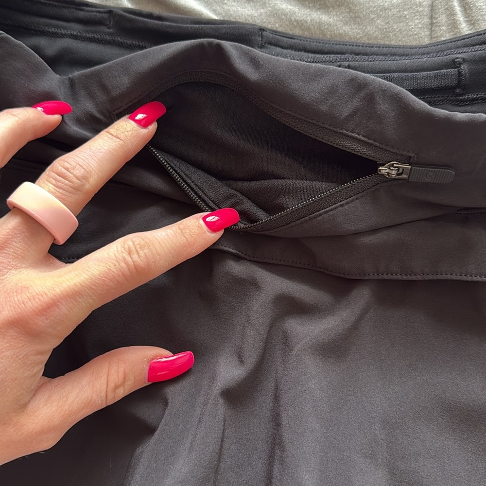 Lululemon skort - Picture 3 of 7